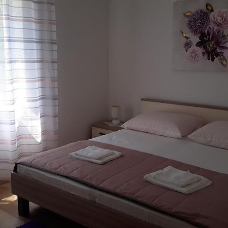 Mini Apartment Petra - Rooms Purple & Green With Kitchen And Garden Дубровник Экстерьер фото