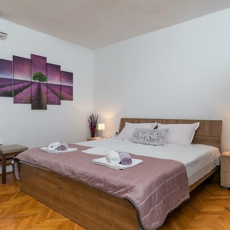 Mini Apartment Petra - Rooms Purple & Green With Kitchen And Garden Дубровник Экстерьер фото