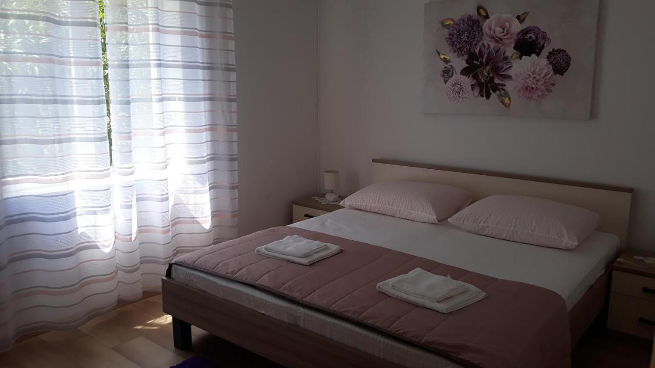 Mini Apartment Petra - Rooms Purple & Green With Kitchen And Garden Дубровник Экстерьер фото