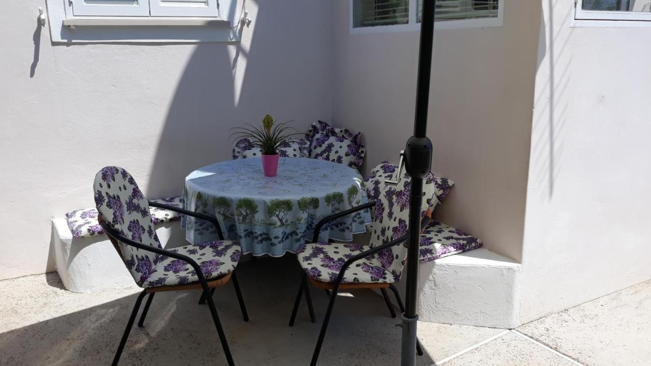 Mini Apartment Petra - Rooms Purple & Green With Kitchen And Garden Дубровник Экстерьер фото