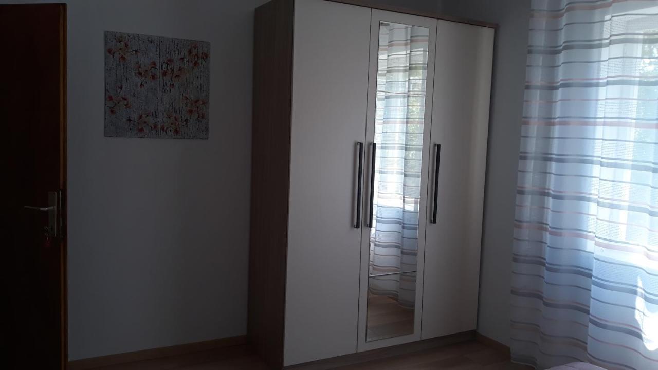 Mini Apartment Petra - Rooms Purple & Green With Kitchen And Garden Дубровник Экстерьер фото